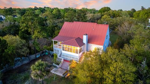 A home in North Charleston