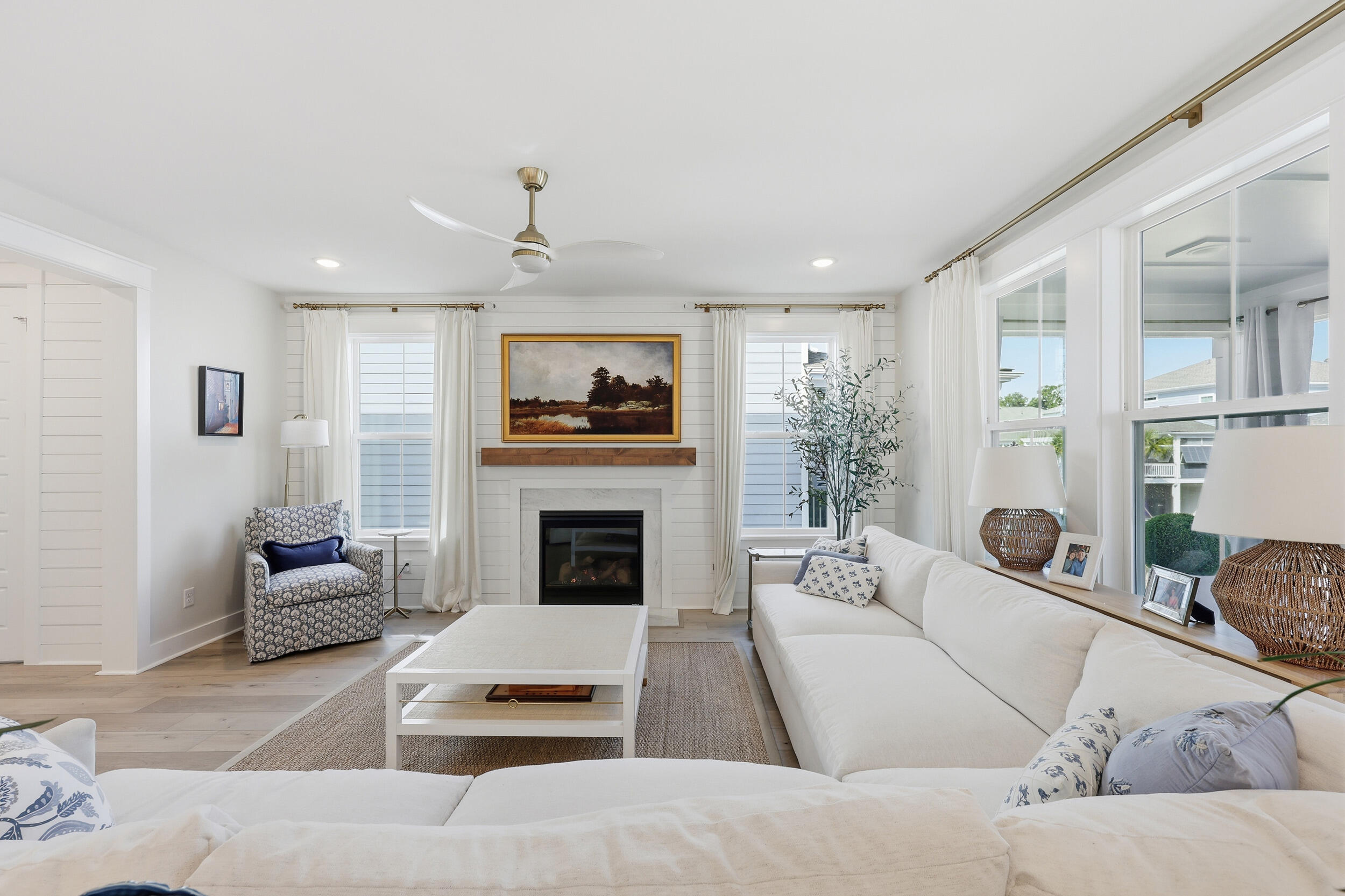 1546 N Lakeshore Drive