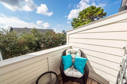 A home in North Charleston