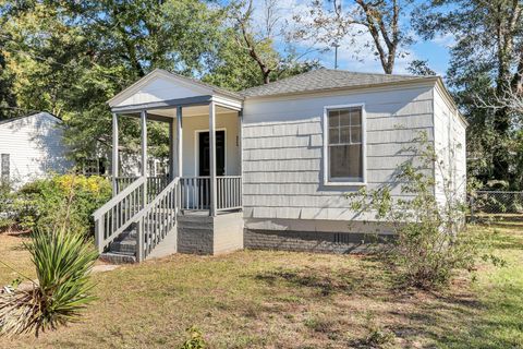 A home in North Charleston