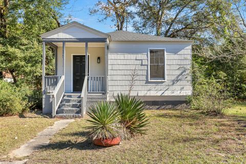 A home in North Charleston