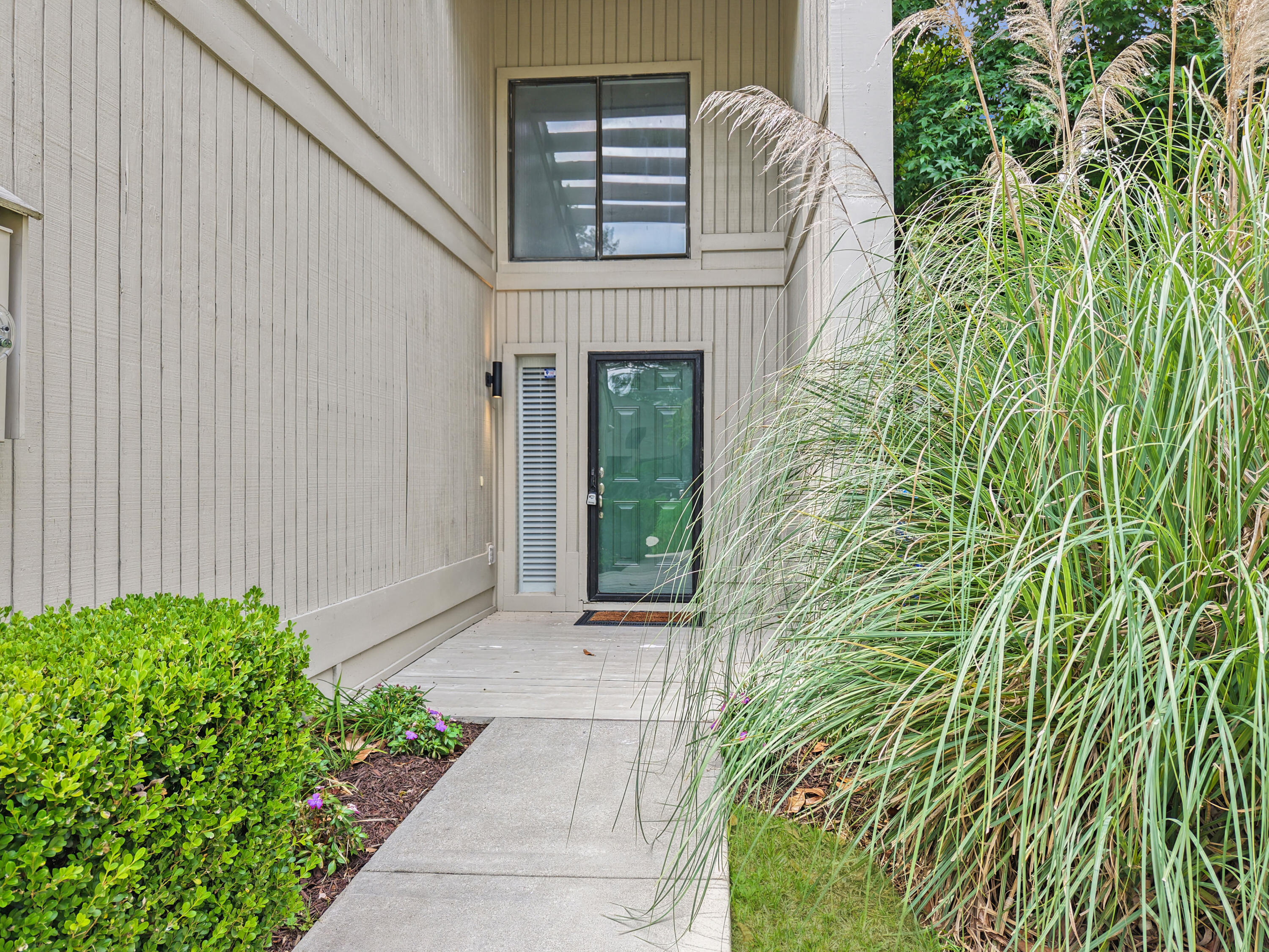 10 Stallion Court