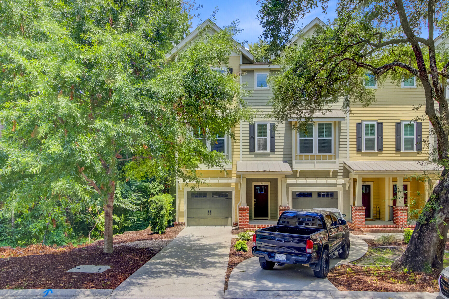 1184 Dingle Road