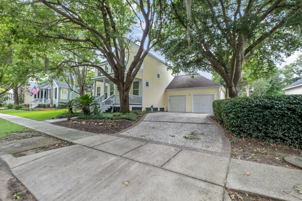 Photo of 112 Cartright Street, Charleston, SC 29492 (MLS # 26018094)