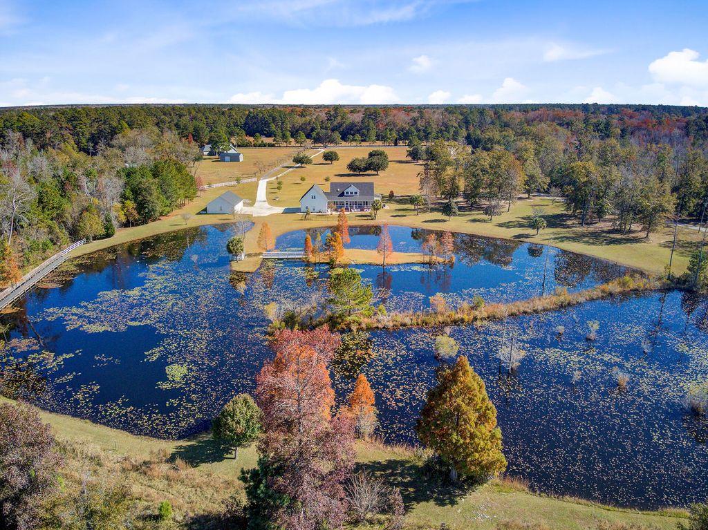 Photo of 933 Tree Farm Lane, Cross, SC 29436 (MLS # 25030502)