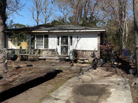 1166 N Shadow Mount Pleasant SC 29464