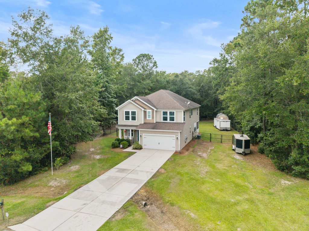 Photo of 334 Bay Village Lane, Moncks Corner, SC 29461 (MLS # 25025097)