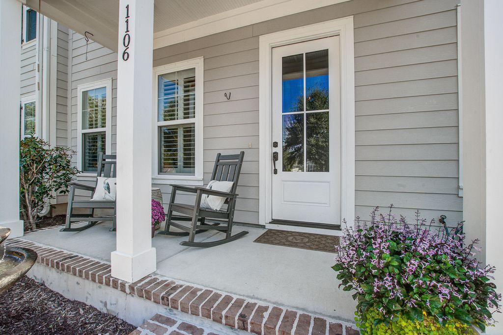 Photo of 1106 Neighborhood Lane, Hollywood, SC 29470 (MLS # 25028307)