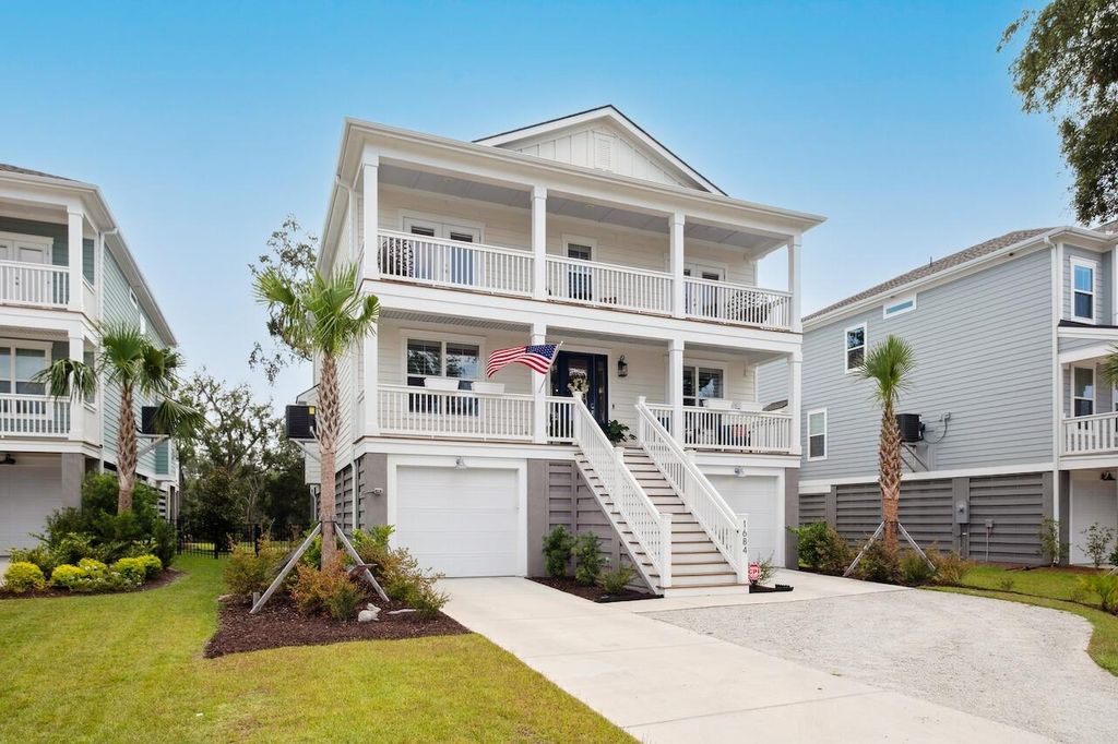 Photo of 1684 Farmers Way, Mount Pleasant, SC 29466 (MLS # 25025749)