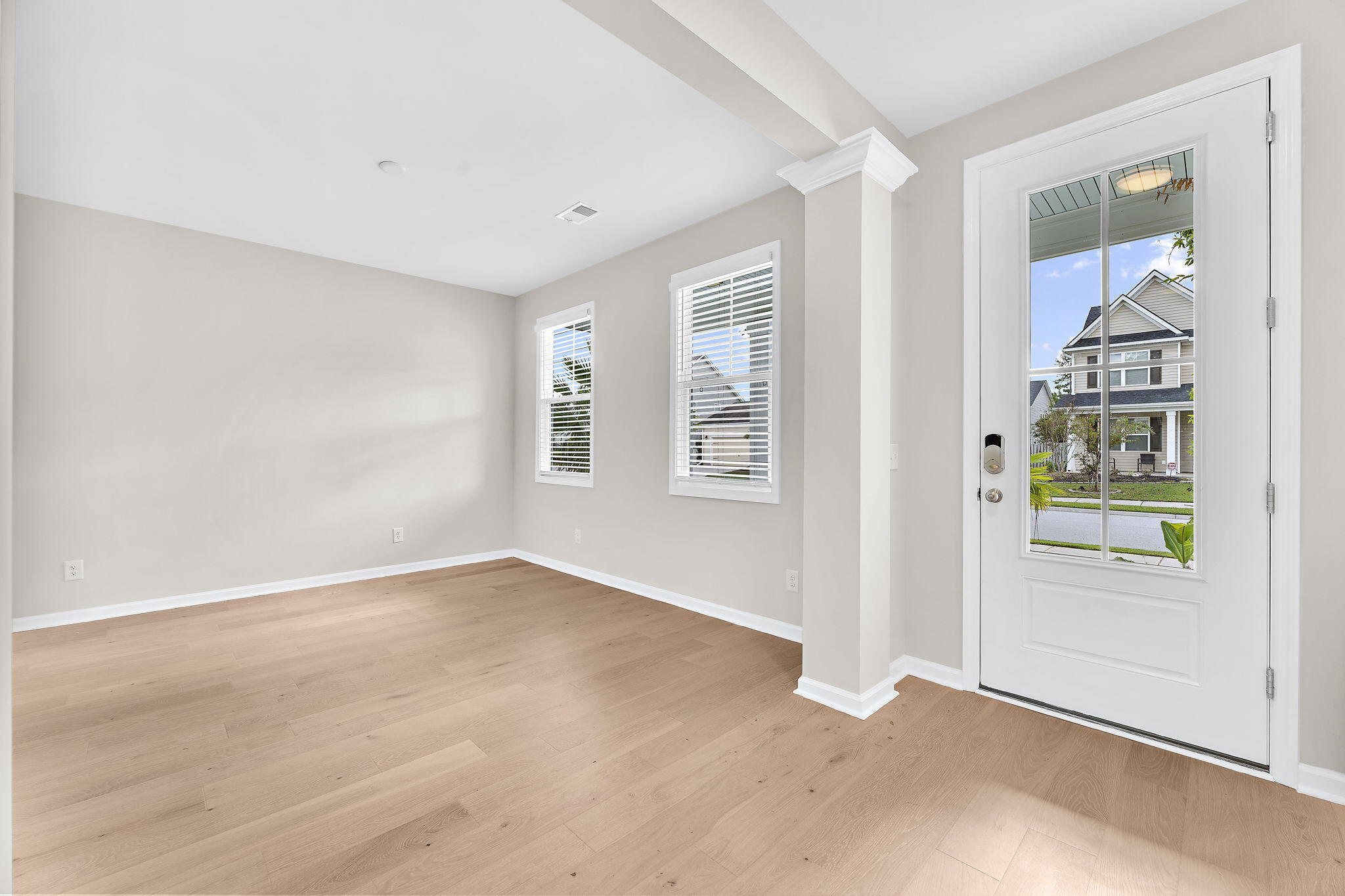 2512 Hummingbird Lane