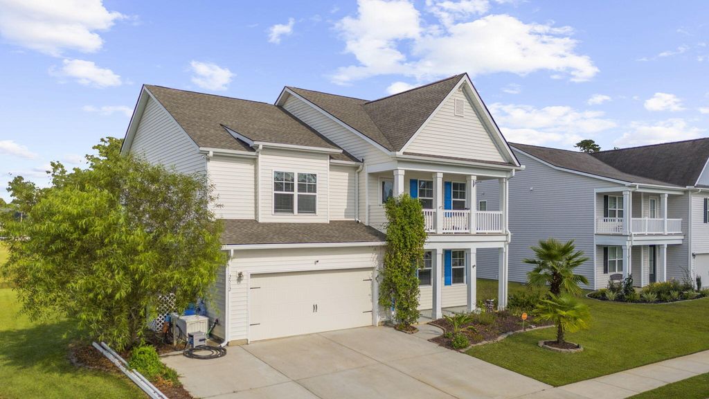 Photo of 2512 Hummingbird Lane, Summerville, SC 29483 (MLS # 25026865)