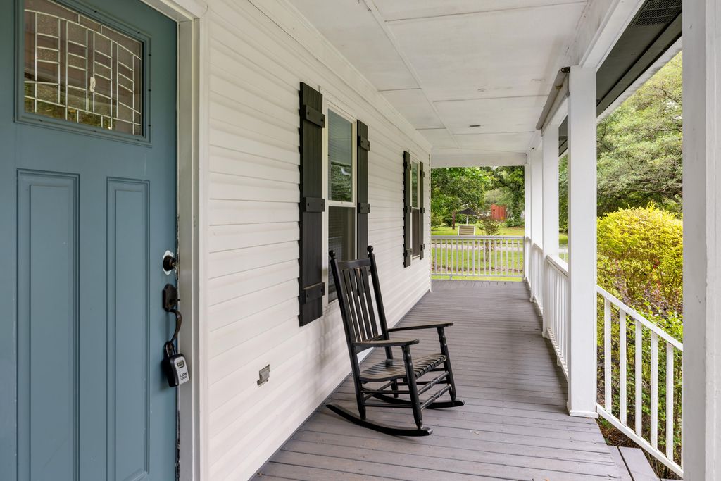 Photo of 162 Whippoorwill Drive, Summerville, SC 29483 (MLS # 26014066)