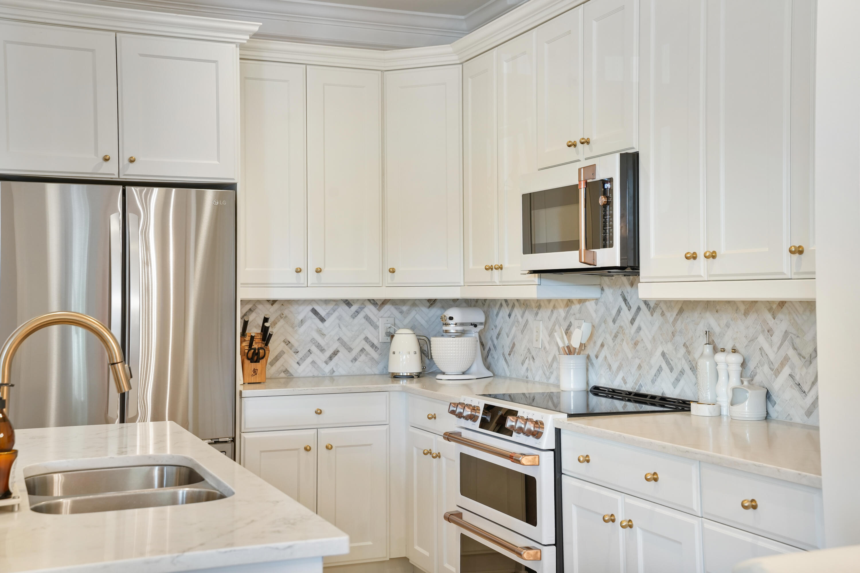 76 Society Street 23