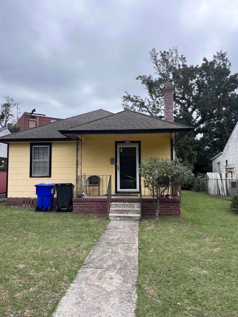 Photo of 2129 Thornlee Drive, North Charleston, SC 29405 (MLS # 25027646)