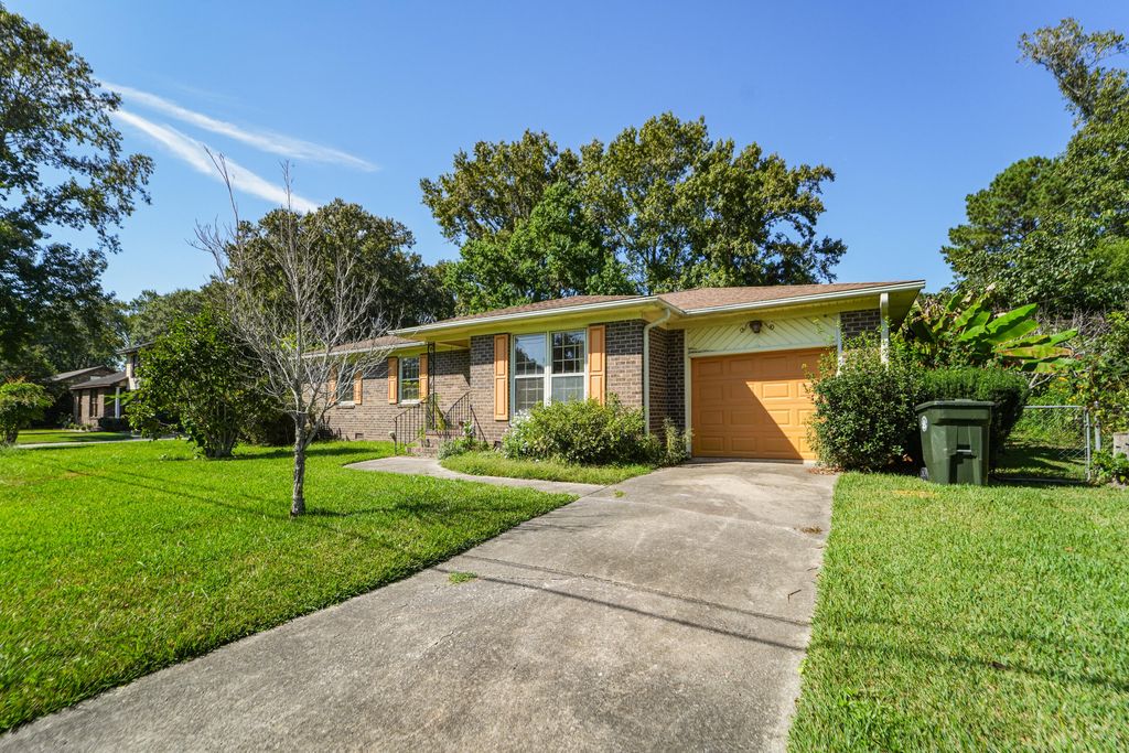 Photo of 1288 Marvin Avenue, Charleston, SC 29407 (MLS # 25027851)