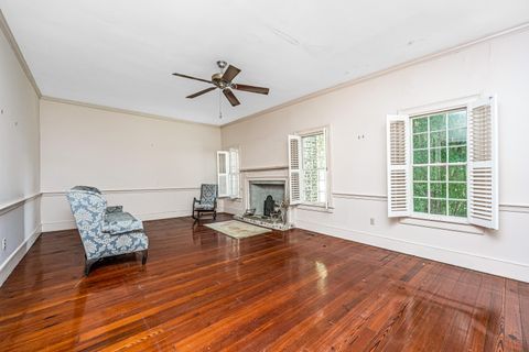 A home in Edisto Island