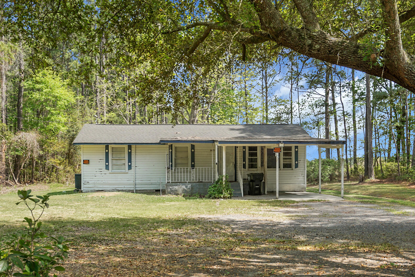 1471 N Highway 17a