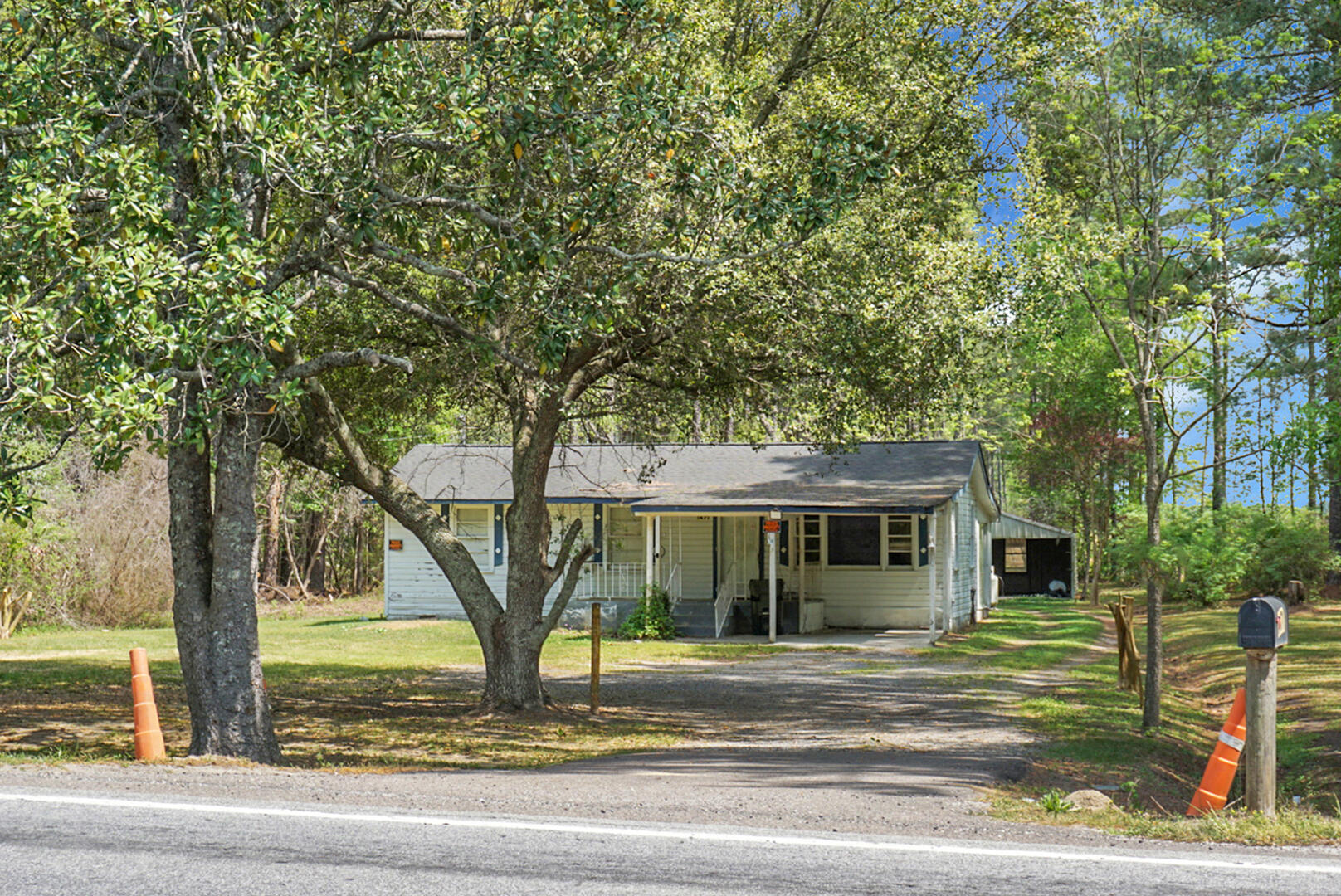 1471 N Highway 17a
