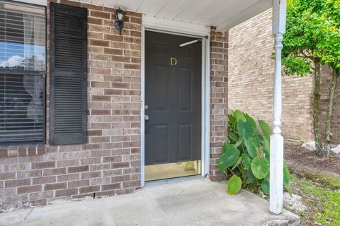 A home in North Charleston