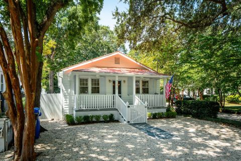 Photo of 721 Royall Avenue, Mount Pleasant, SC 29464 (MLS # 25030211)