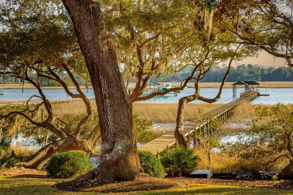 Photo of 4917 Hideaway Pointe, Hollywood, SC 29449 (MLS # 25025464)