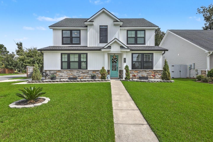 Photo 1 of 62 — 201 Whirlaway Drive, Moncks Corner, SC 29461