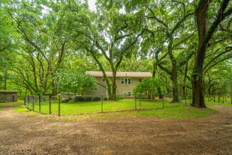 A home in Edisto Island