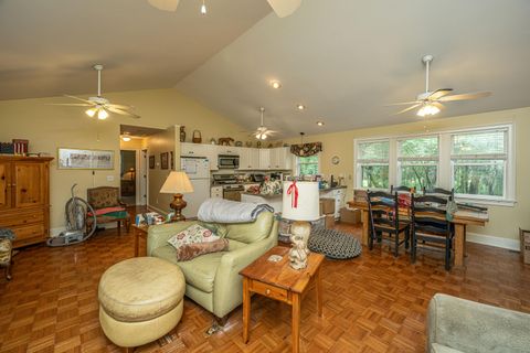 A home in Edisto Island