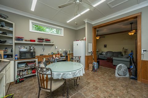 A home in Edisto Island