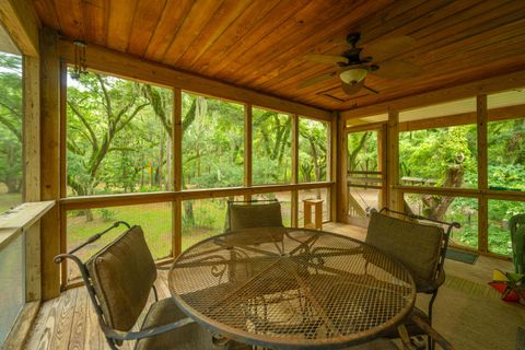 A home in Edisto Island