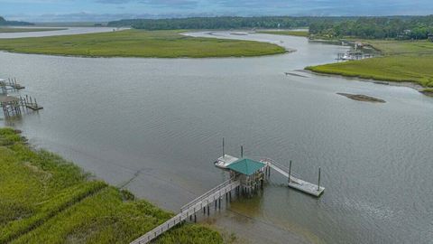 A home in Edisto Island