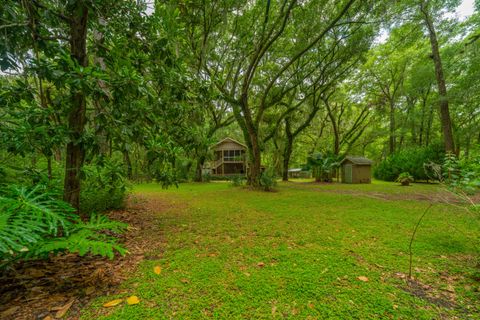 A home in Edisto Island