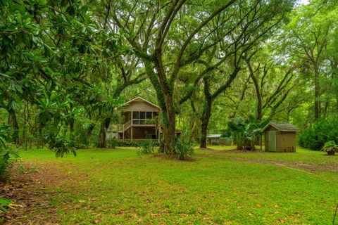 A home in Edisto Island