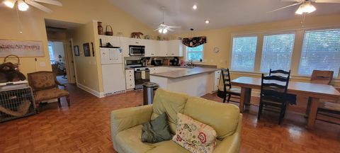 A home in Edisto Island