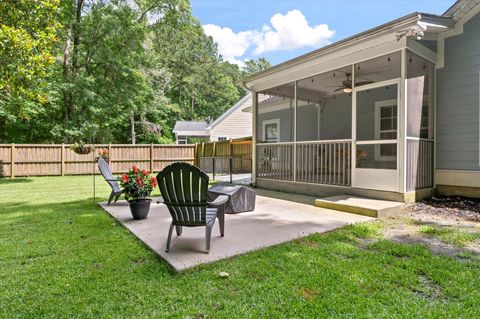 Single Family Residence in North Charleston SC 8536 Sentry Circle 28.jpg
