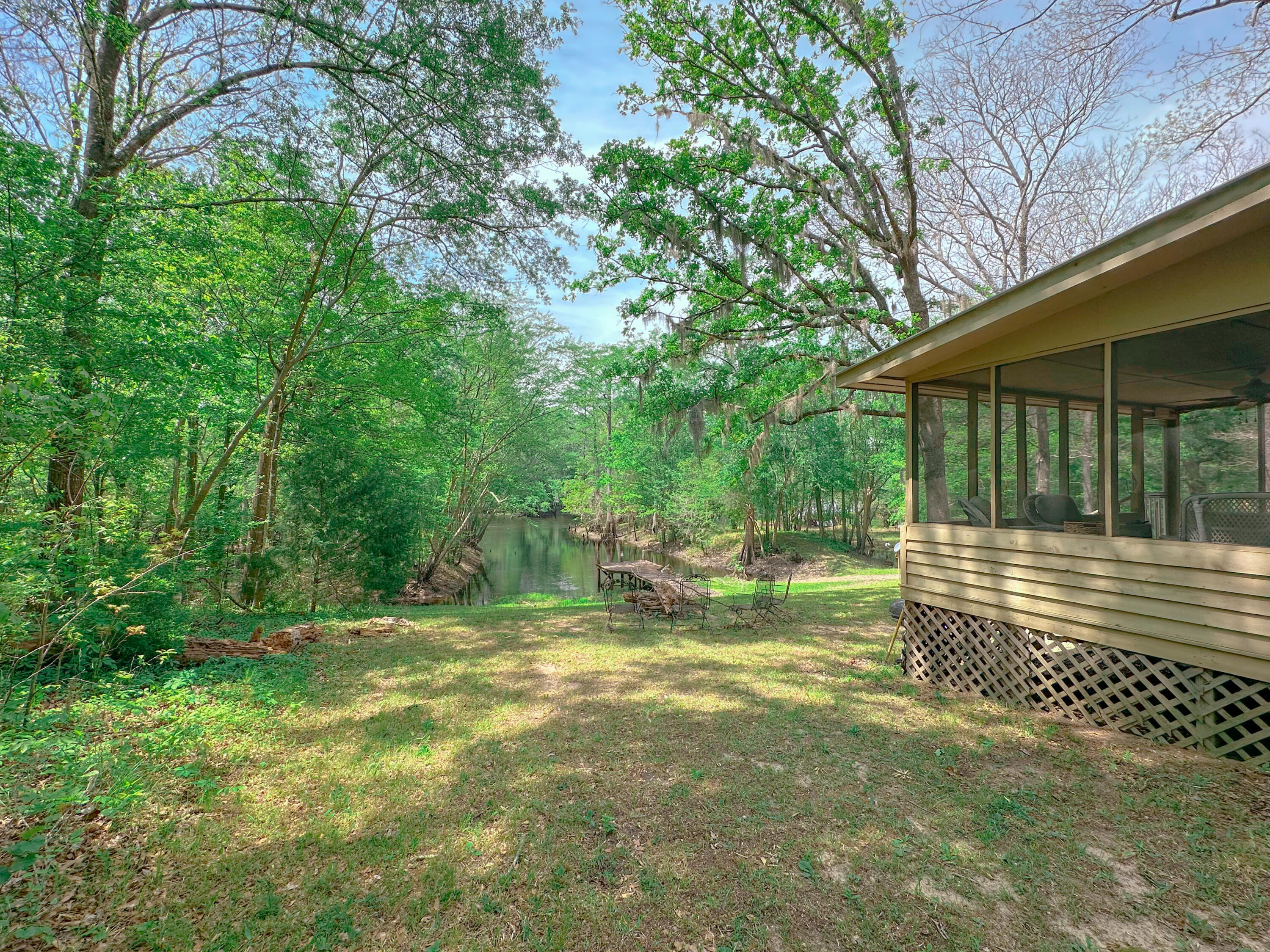 658 Cantley Landing Road