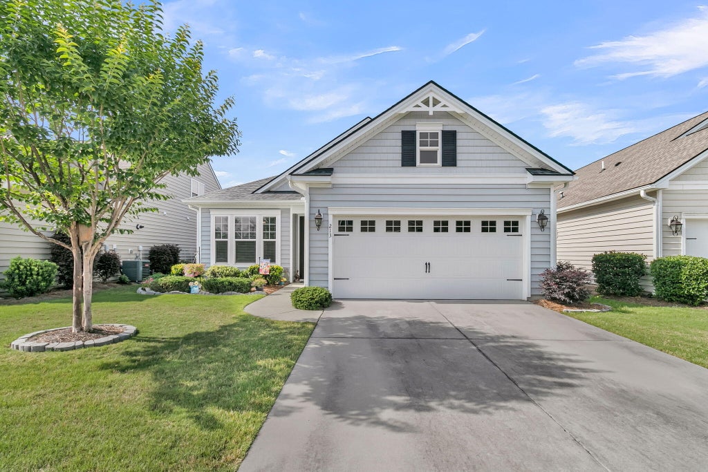 Photo of 213 Fall Crossing Place, Summerville, SC 29486 (MLS # 26025244)