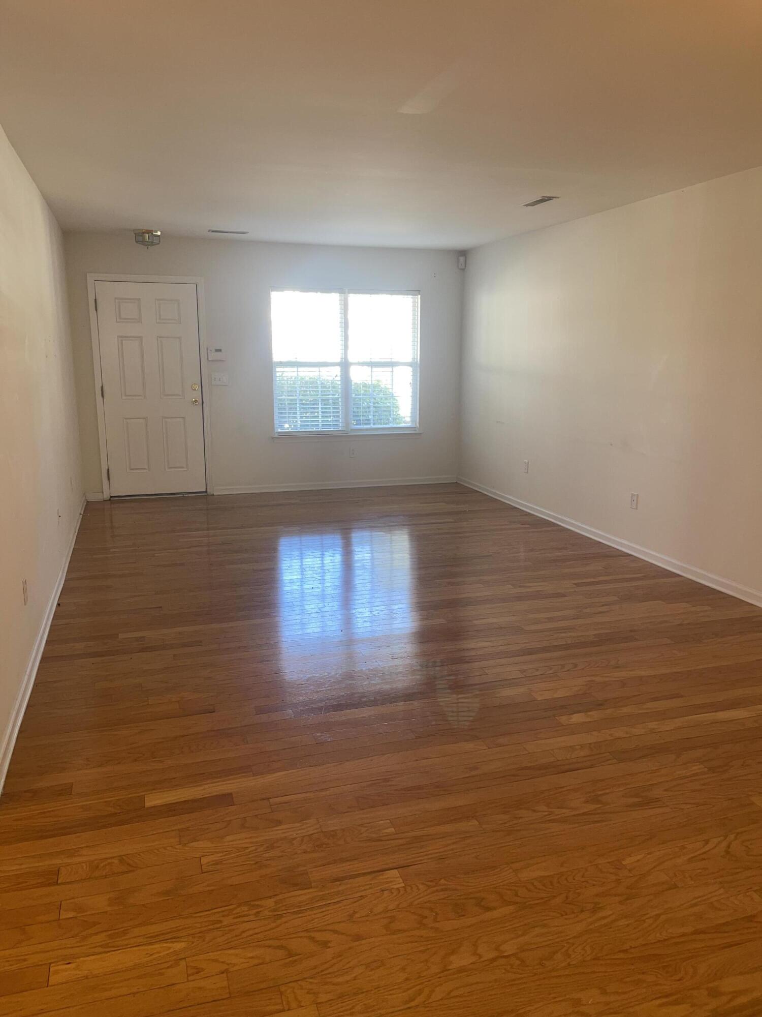 5208 Fernland Way