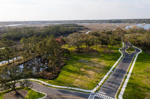 Photo of 804 Roddin Street, Charleston, SC 29492 (MLS # 24000939)