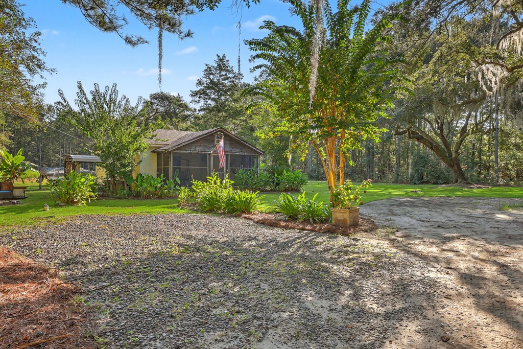 Photo of 1036 Milcrest Drive, Awendaw, SC 29429 (MLS # 26026178)