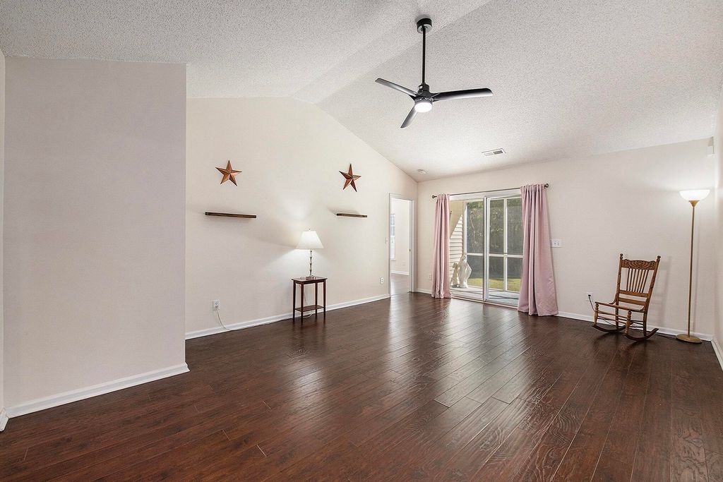 Photo of 5027 Thornton Drive, Summerville, SC 29485 (MLS # 26013276)
