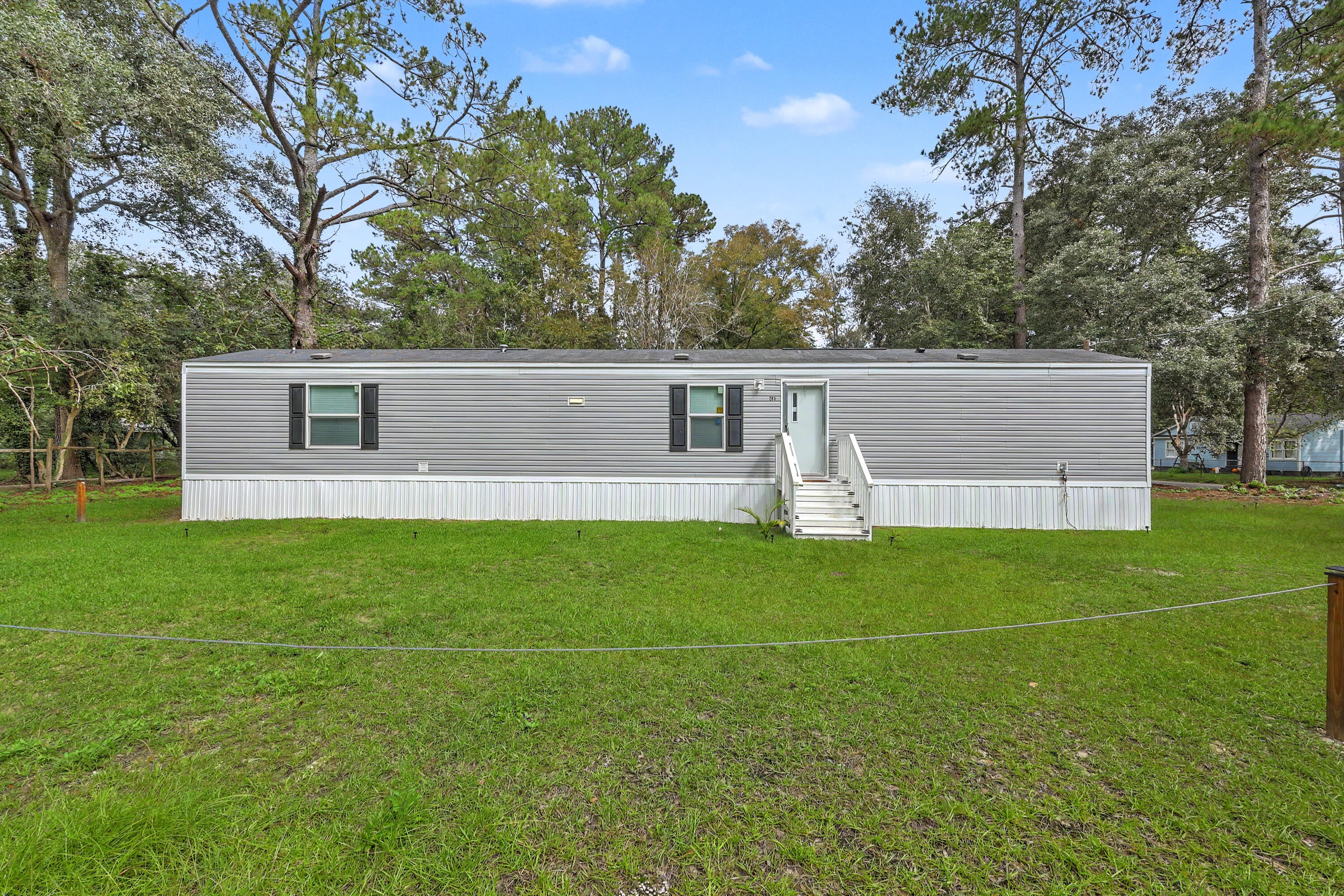 203 Poplar Street