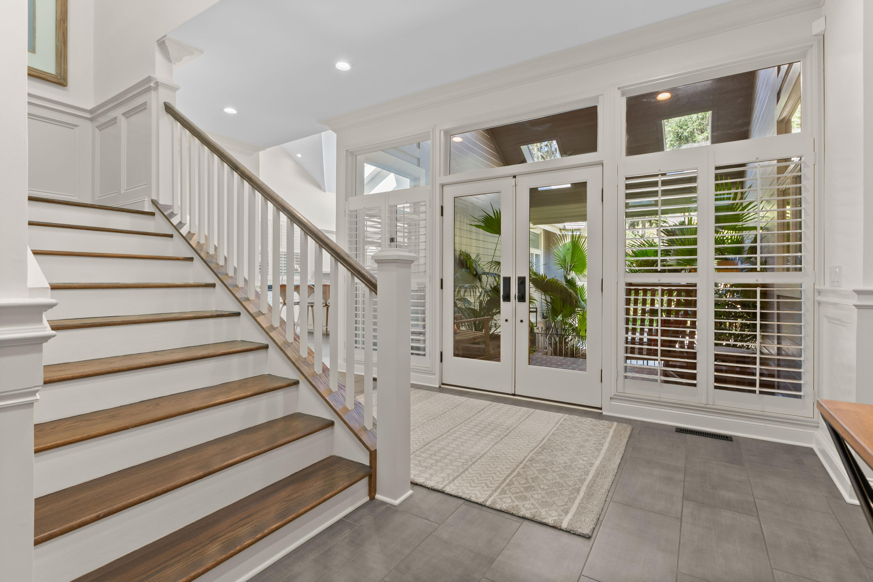 2534 Otter Lane