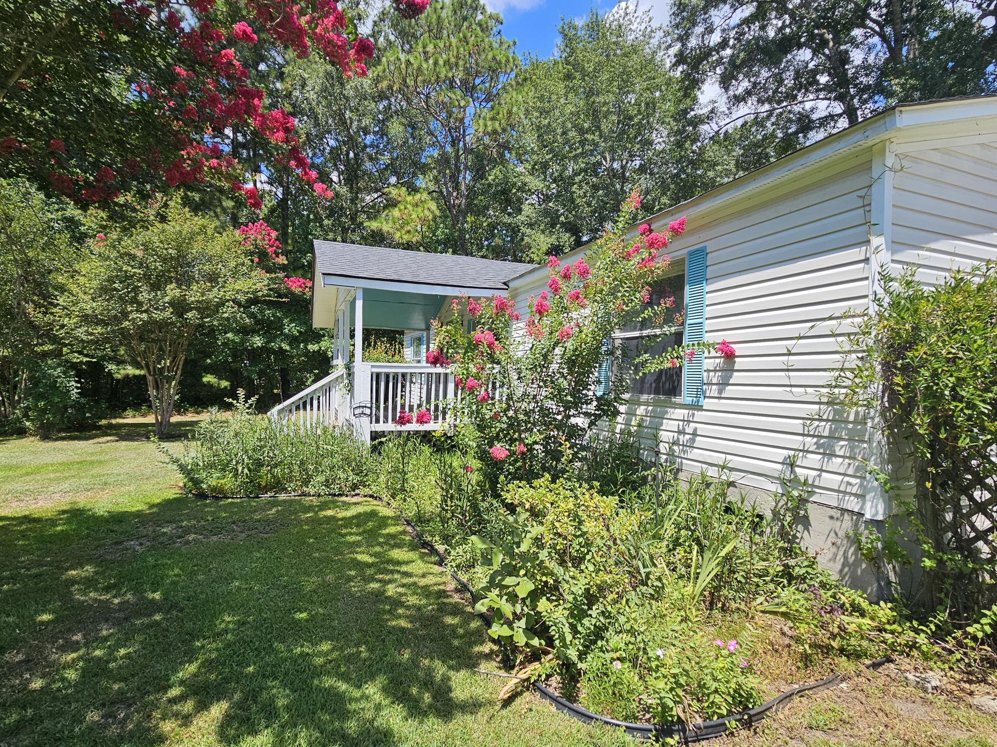 1075 Mockingbird Lane