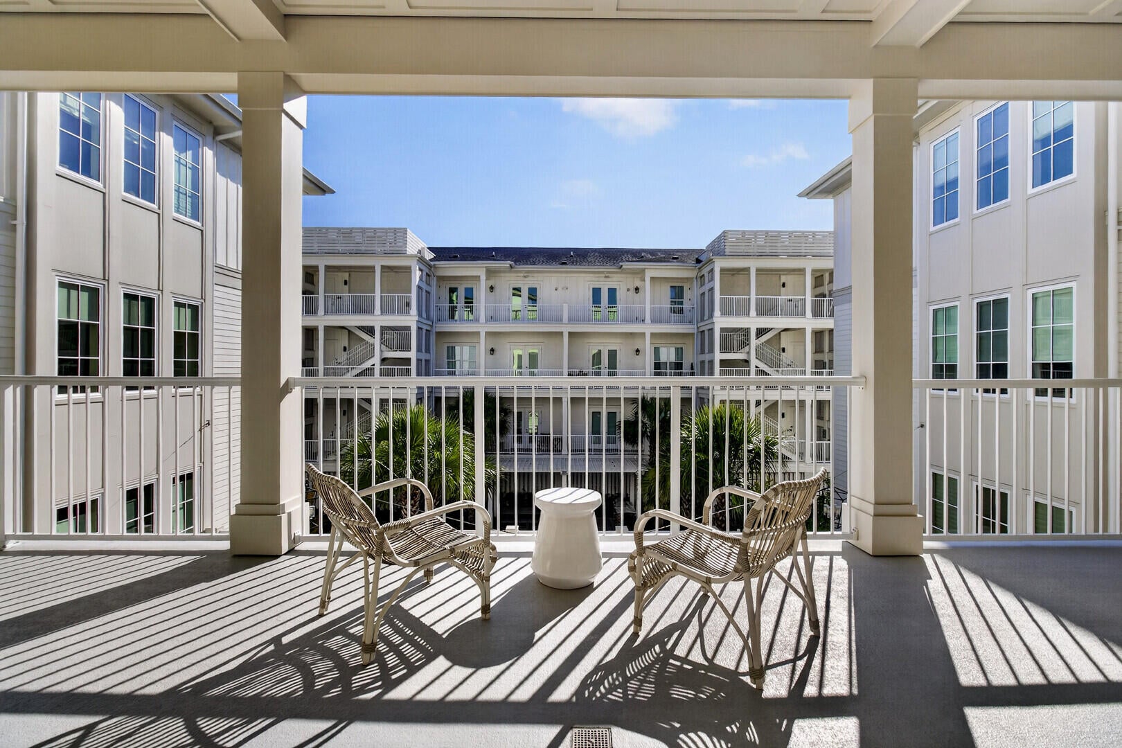 320 Longshore Street 1033
