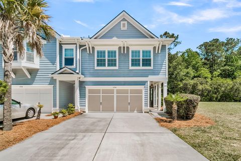 Photo of 2340 Kings Gate Lane #Unit 4, Mount Pleasant, SC 29466 (MLS # 26010856)
