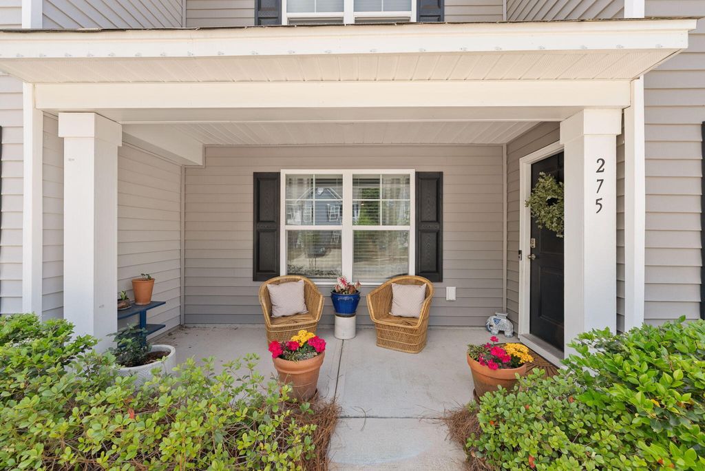 Photo of 275 Spencer Circle, Summerville, SC 29485 (MLS # 26011390)