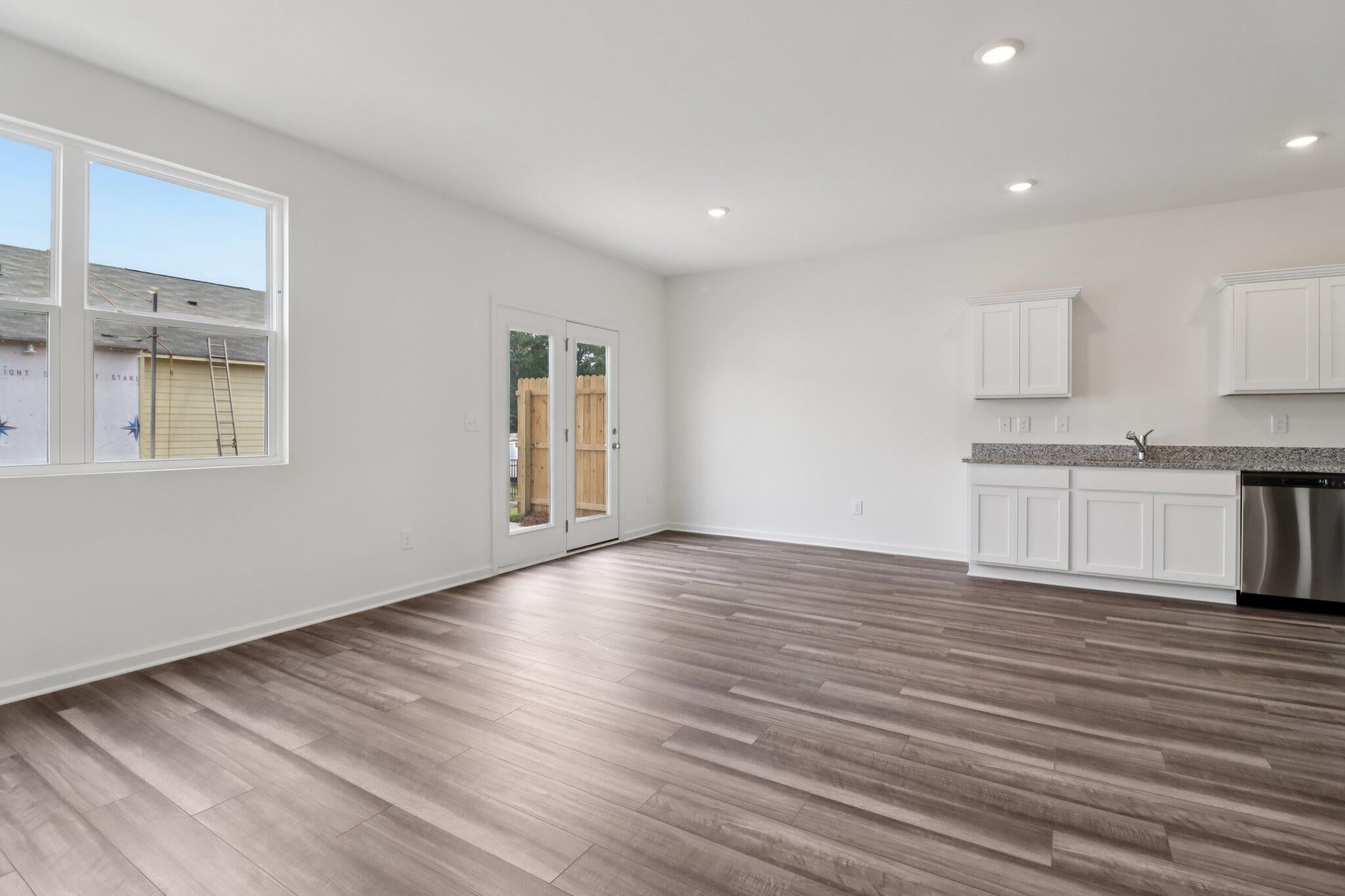198 Cotton Leaf Boulevard