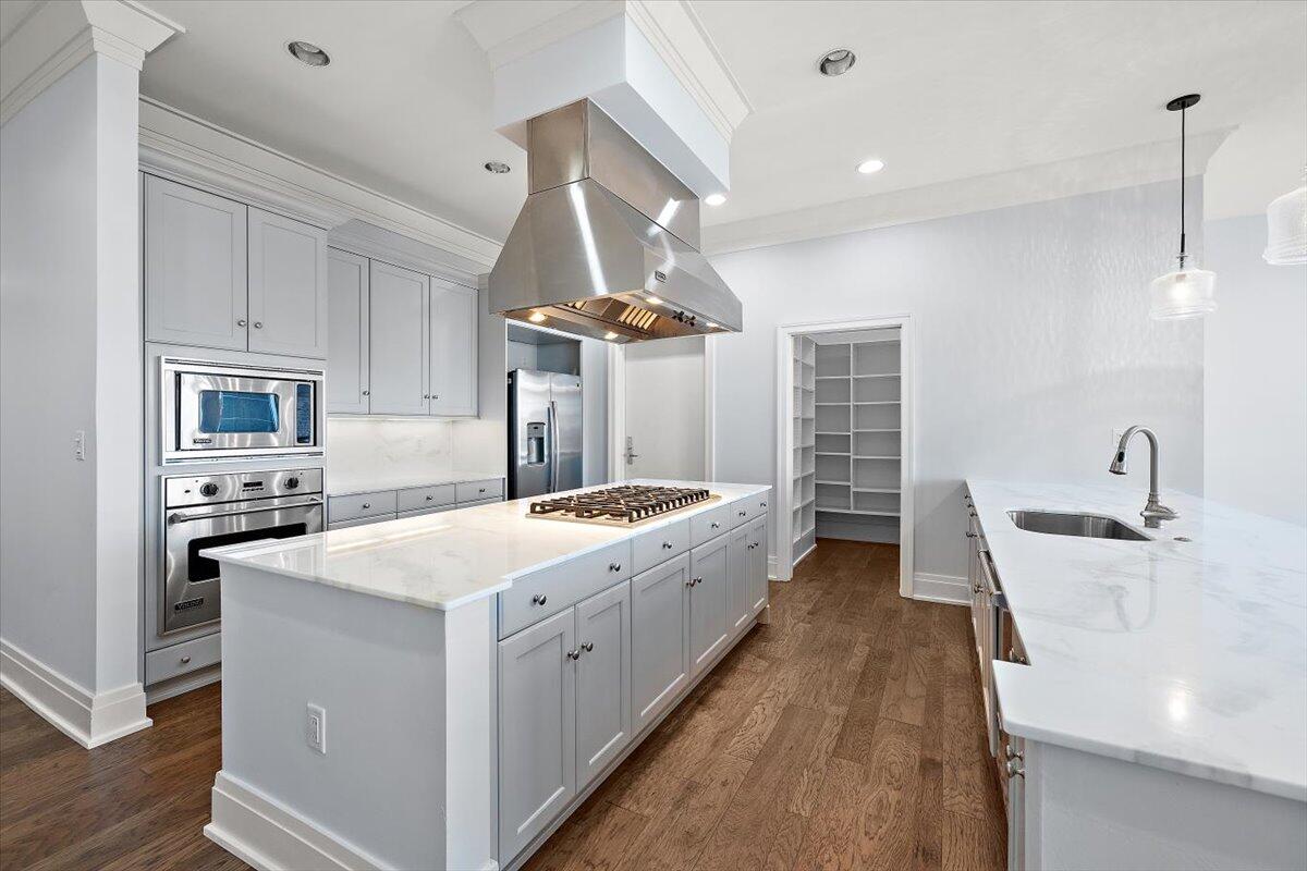 252 Cooper River Drive