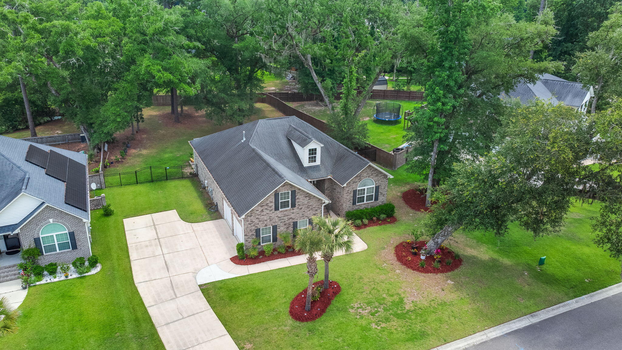5528 Crescent View Drive